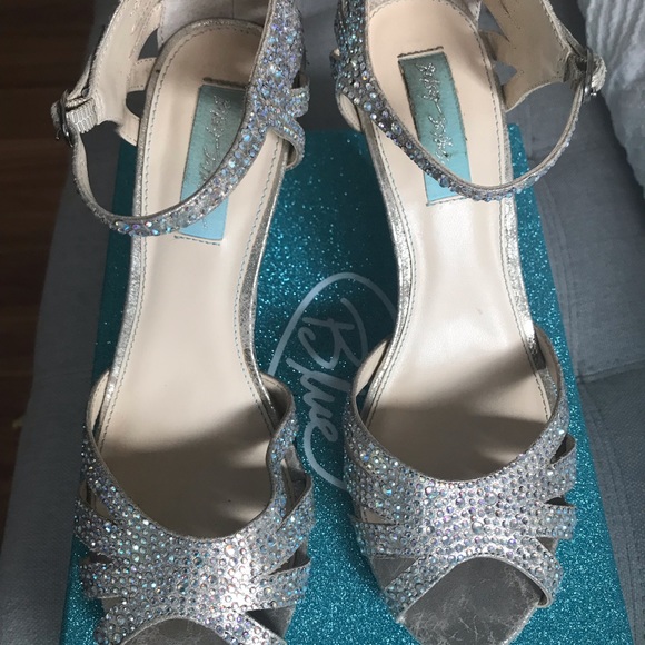 Betsy Johnson Champagne Rhinestone heels - Picture 2 of 7